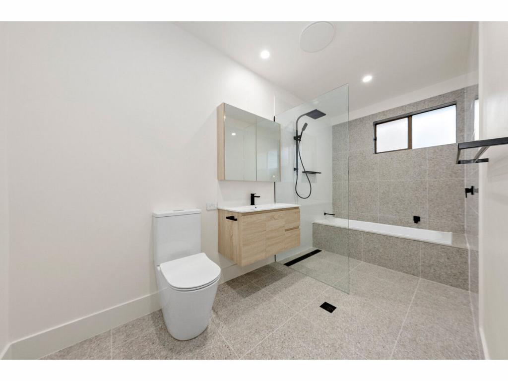 17 Ruswell Ave, Warners Bay, NSW 2282