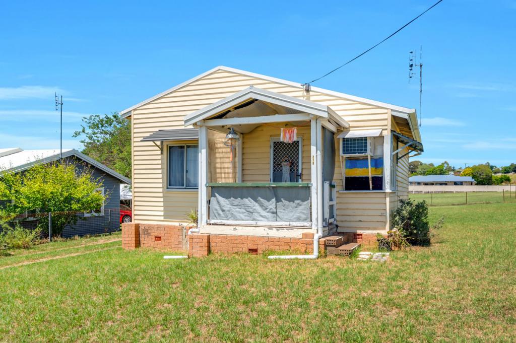 218 Pratten St, Warwick, QLD 4370