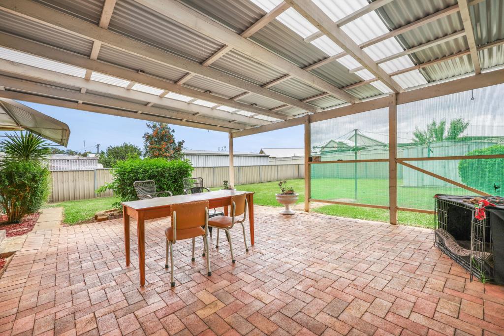 4 Lorraine St, West Tamworth, NSW 2340