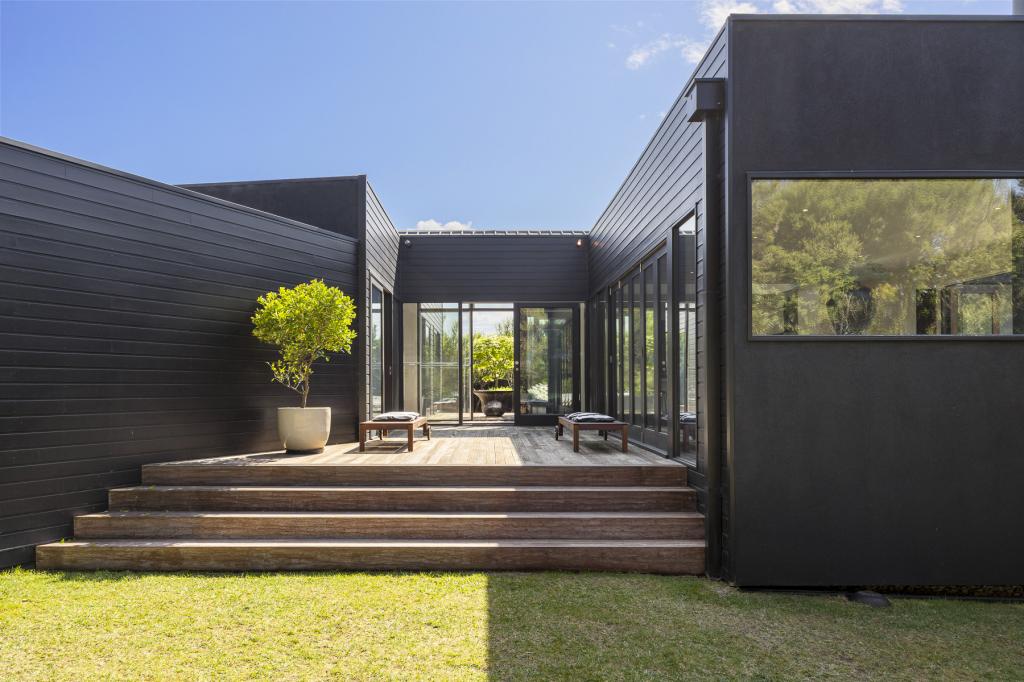 2 Olive St, Blairgowrie, VIC 3942