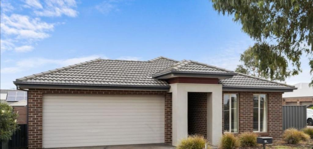 45 Weaver St, Manor Lakes, VIC 3024