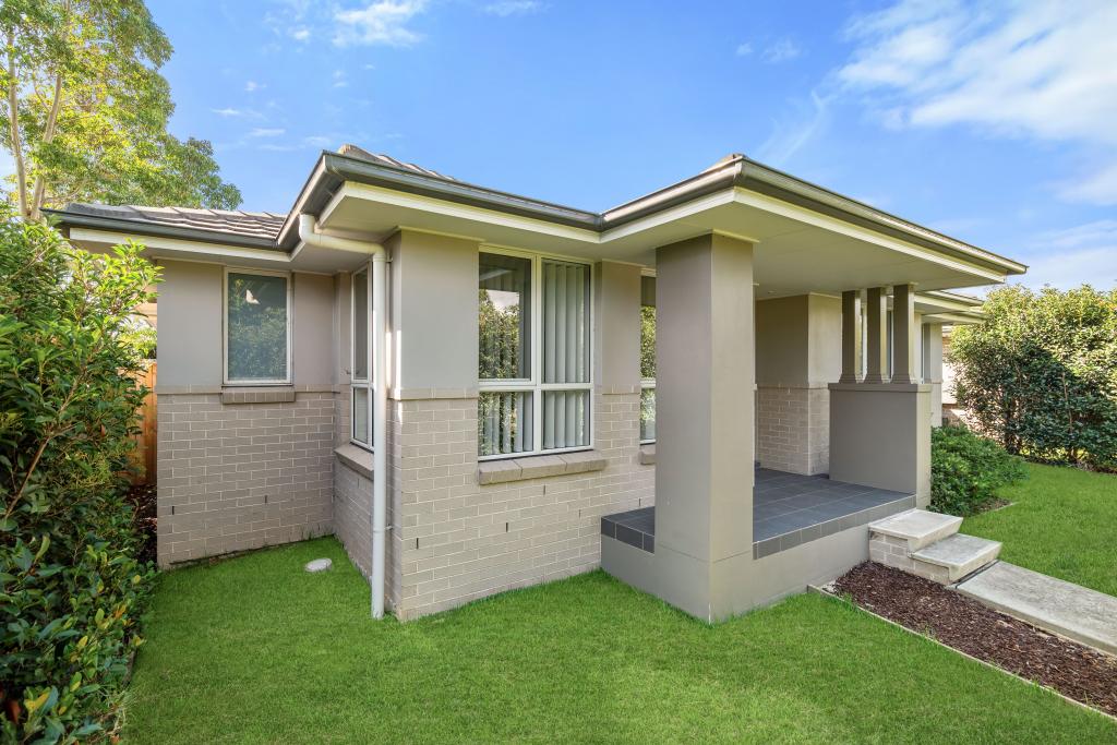 4 Lance St, Oran Park, NSW 2570