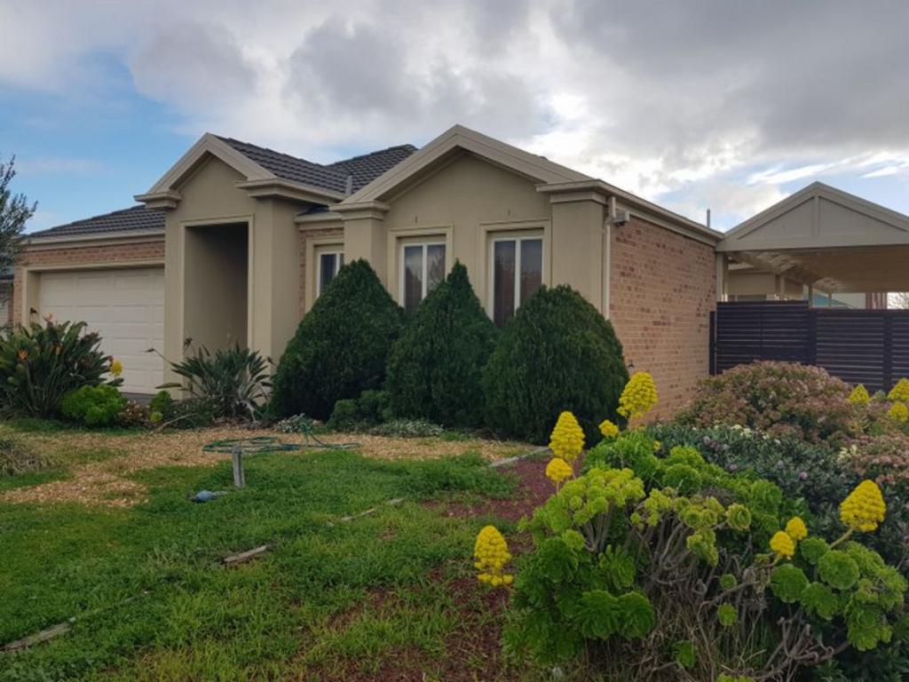 4 Ravello Cct, Point Cook, VIC 3030