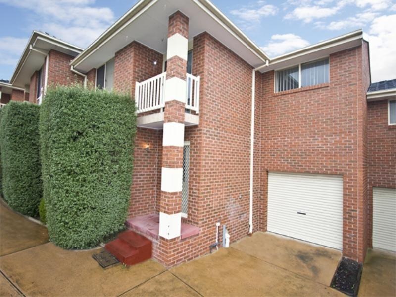 3/51 HICKFORD ST, RESERVOIR, VIC 3073