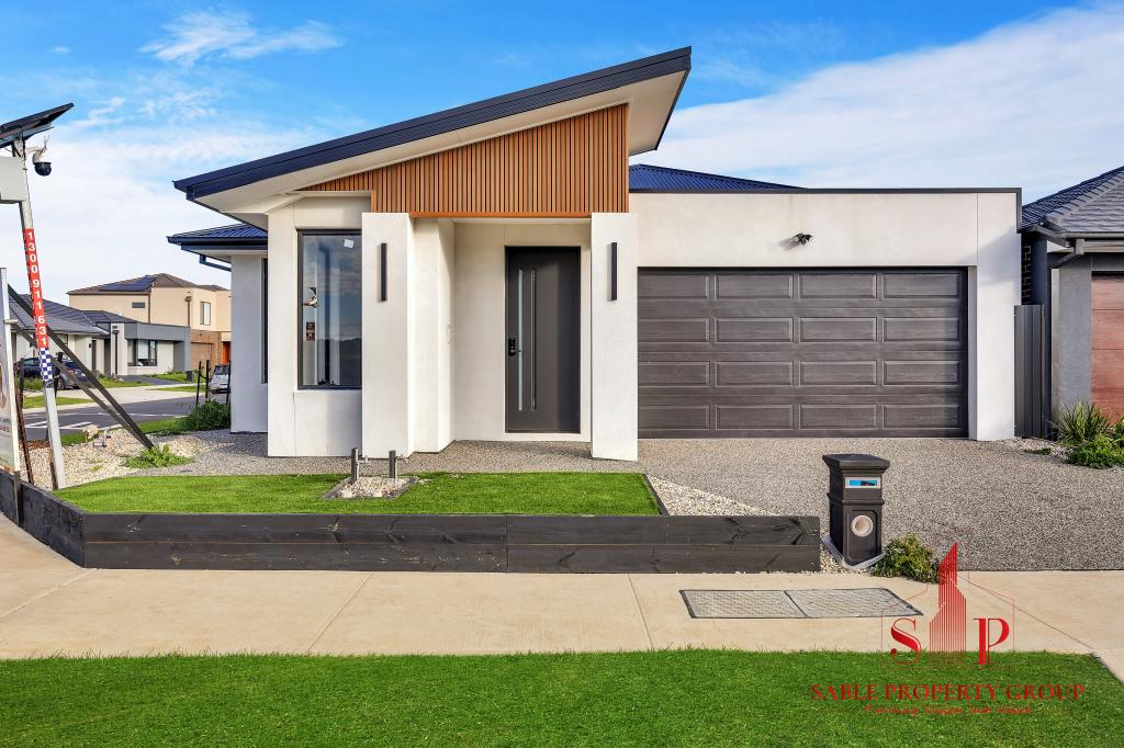 78 BROADWAY ST, BERWICK, VIC 3806