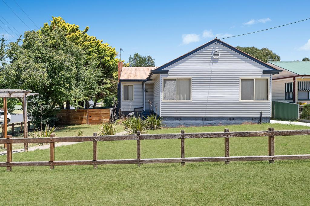 270 Rocket St, West Bathurst, NSW 2795