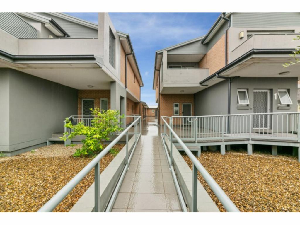 8/32 Denmark St, Merrylands, NSW 2160