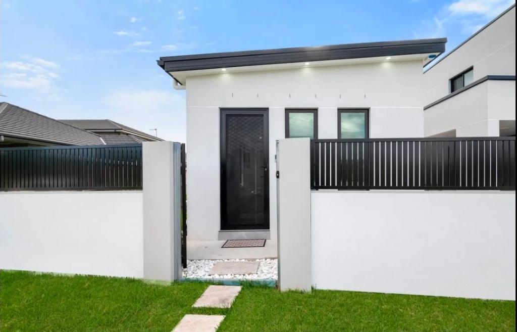 84a Gledswood Hills Dr, Gledswood Hills, NSW 2557