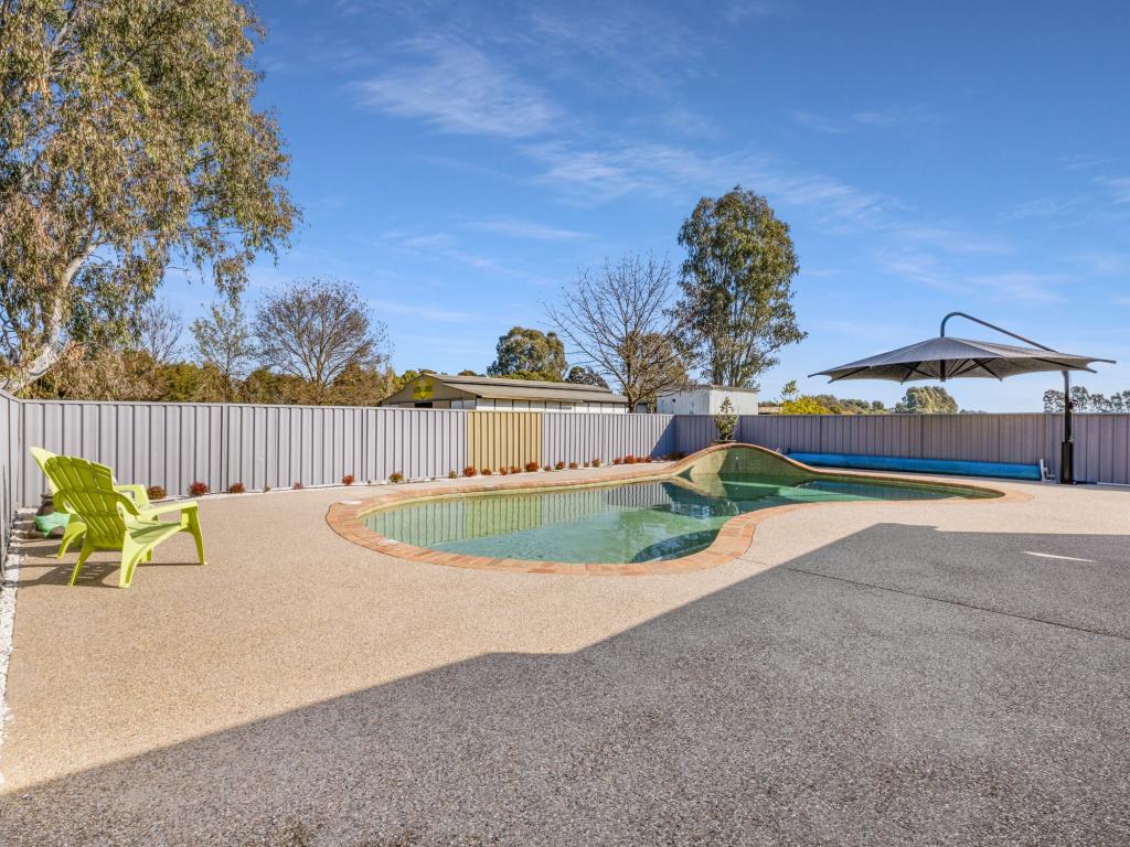 29 Cemetery Rd, Corowa, NSW 2646