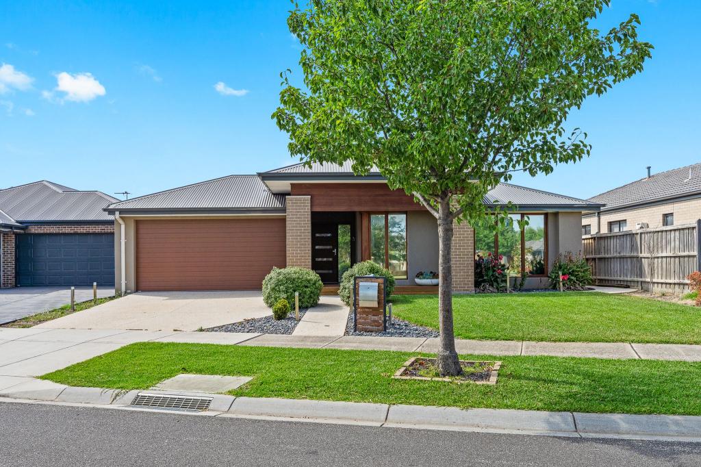 13 Elmsford Cres, Cranbourne West, VIC 3977