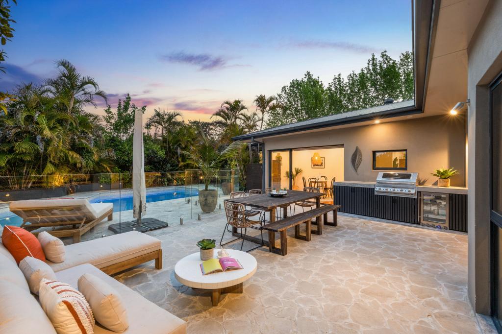1 Fairview Ave, St Ives Chase, NSW 2075