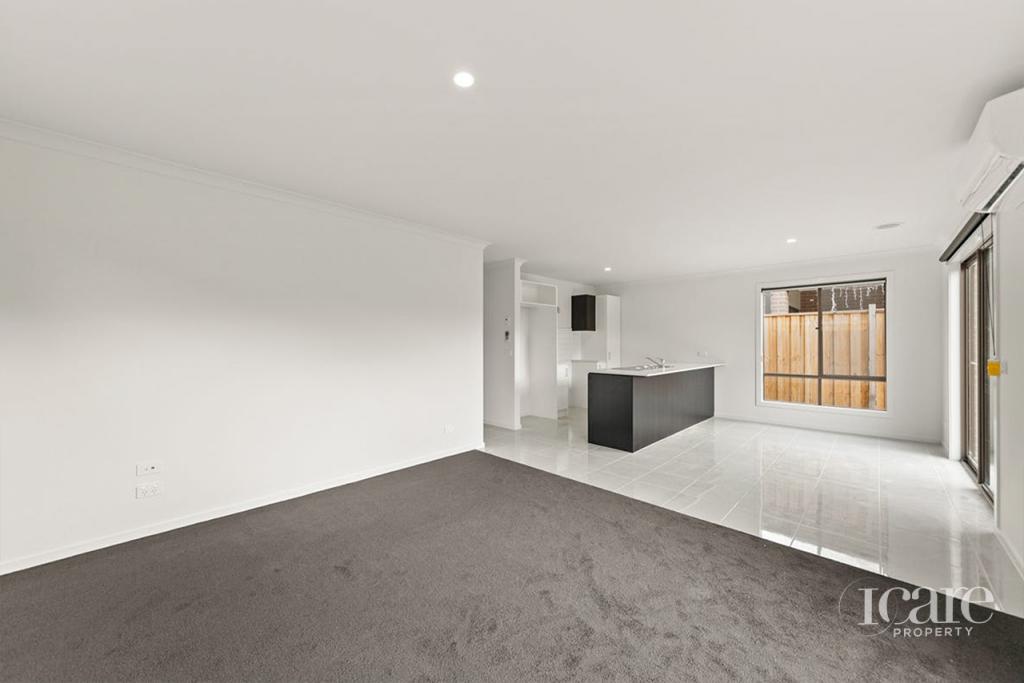 50 Bronzewing St, Pakenham, VIC 3810