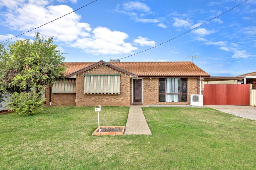 42 Evans St, Westdale, NSW 2340