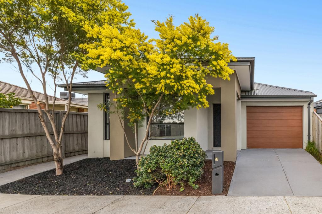 37 Genesis Dr, Epping, VIC 3076