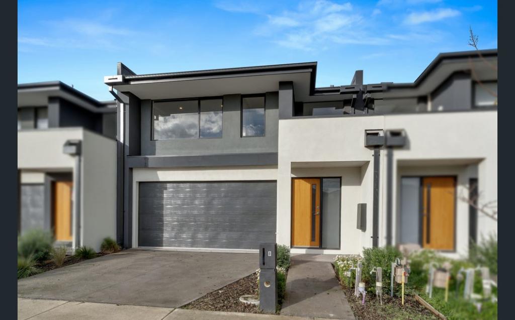 8 CAPELLA WAY, DONNYBROOK, VIC 3064
