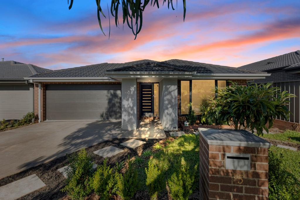 95 Timberline Pkwy, Pakenham, VIC 3810