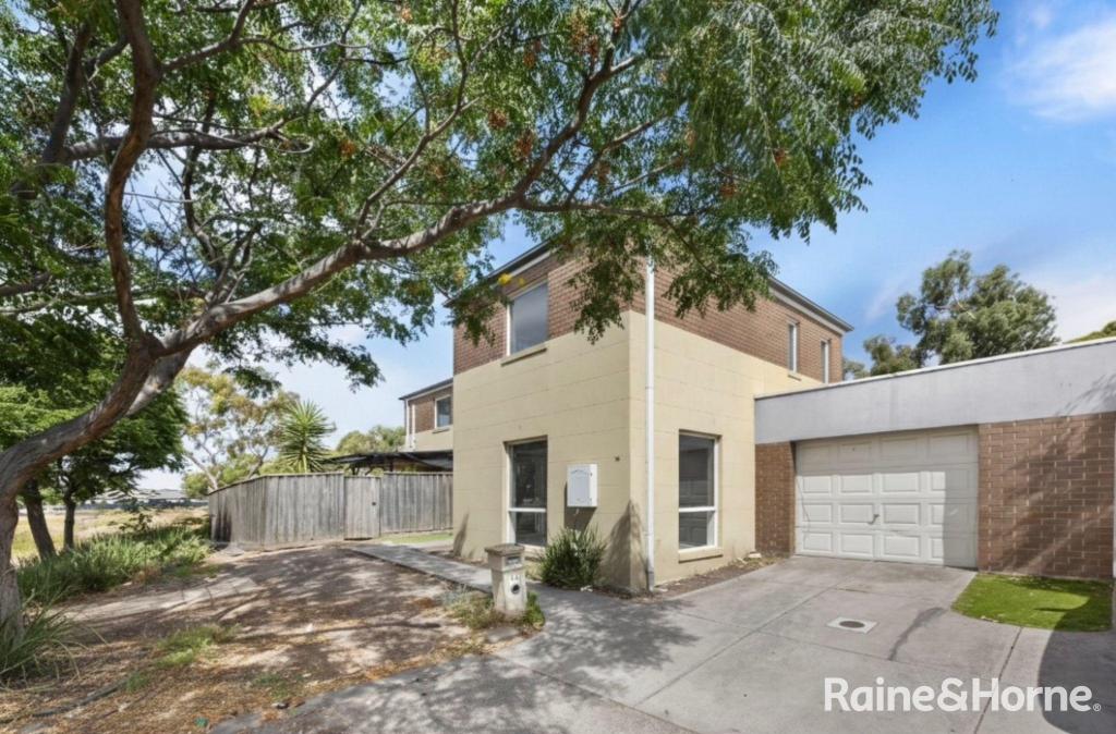 12 Portland Pl, Roxburgh Park, VIC 3064