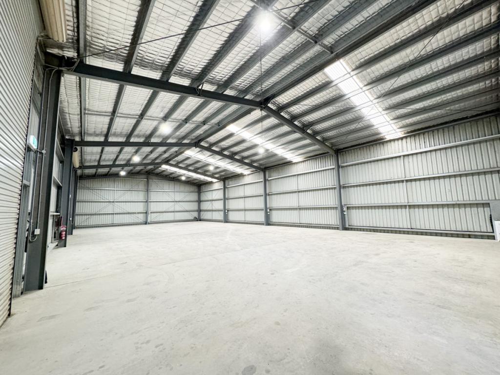 1/18 HOLLAND RD, POLO FLAT, NSW 2630