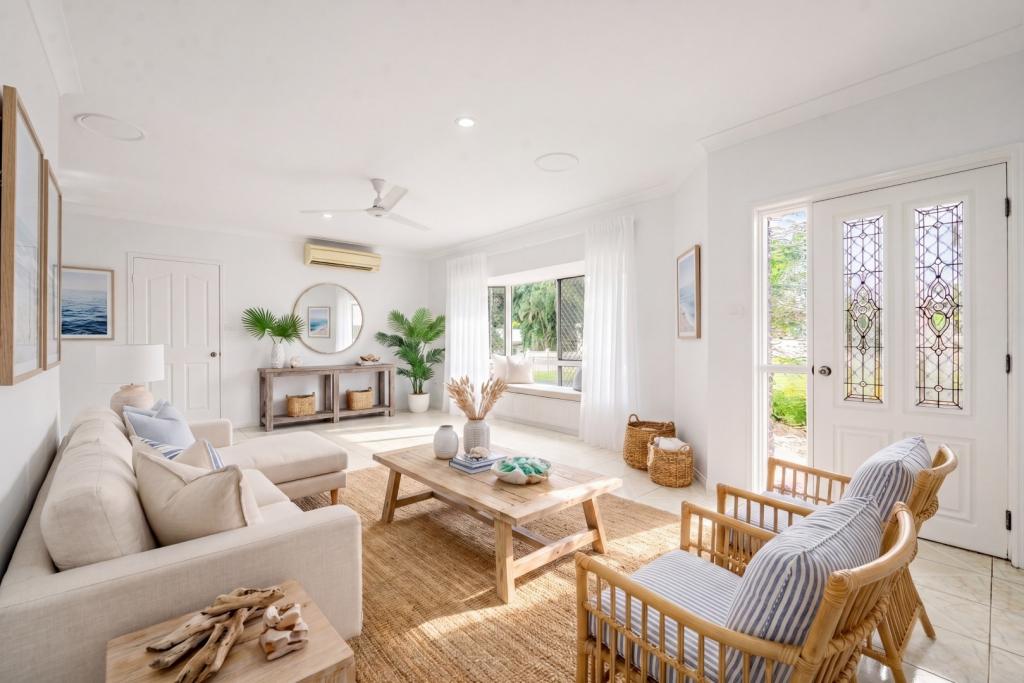 72 Callum St, Mooroobool, QLD 4870