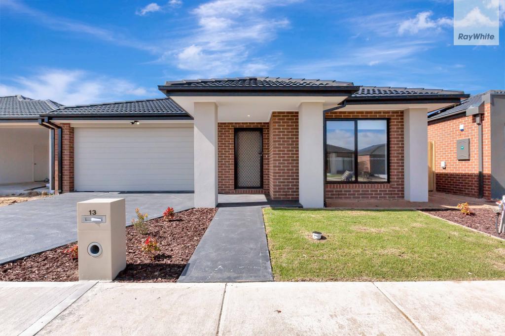 13 Hammer St, Wallan, VIC 3756