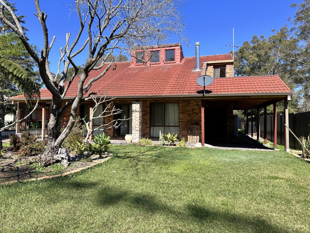 19 THE PARKWAY SOUTH, MALLABULA, NSW 2319