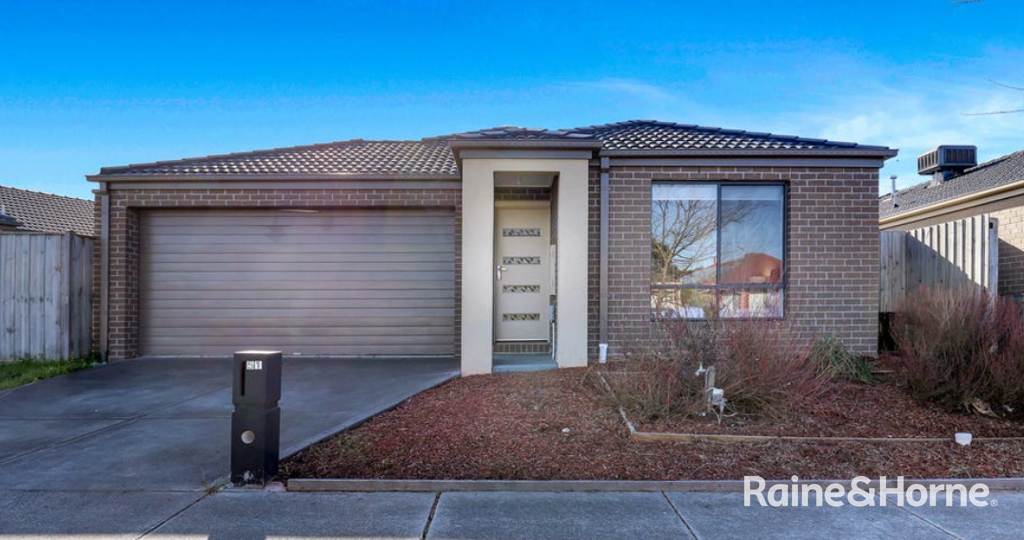51 KENNEDY PDE, ROXBURGH PARK, VIC 3064