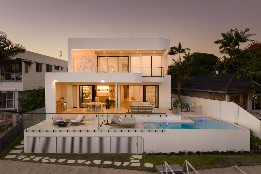 47 Vatakoula Pde, Mermaid Waters, QLD 4218