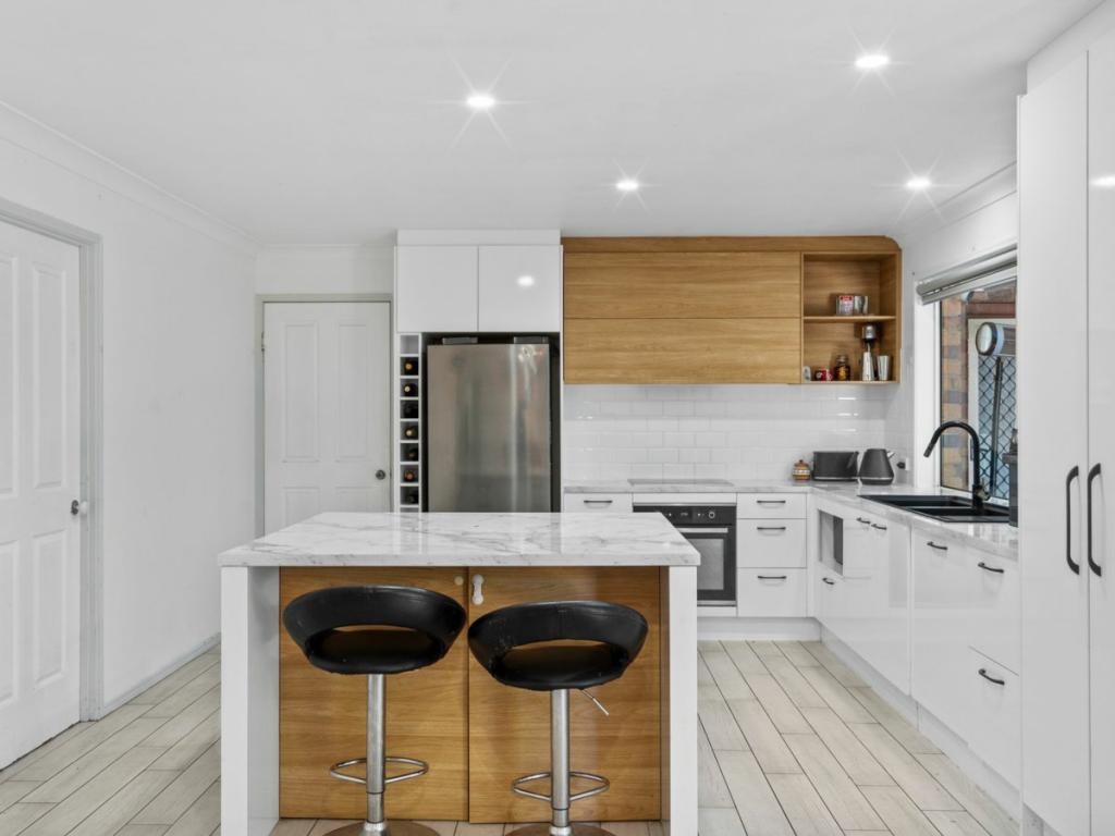 4 Rosswood Ct, Helensvale, QLD 4212