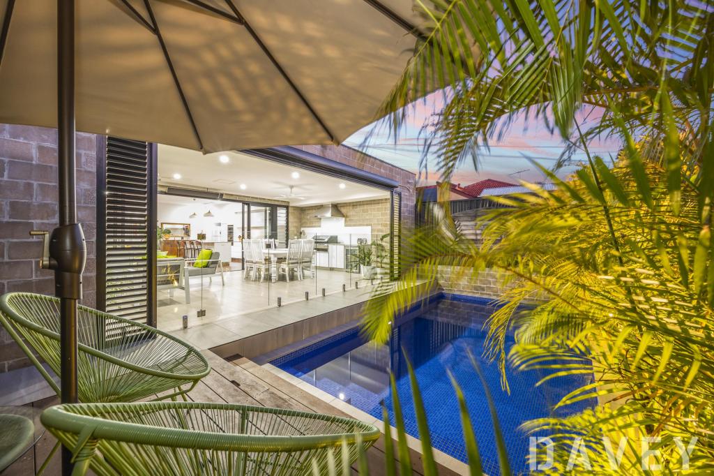 19a Cornelian St, Scarborough, WA 6019