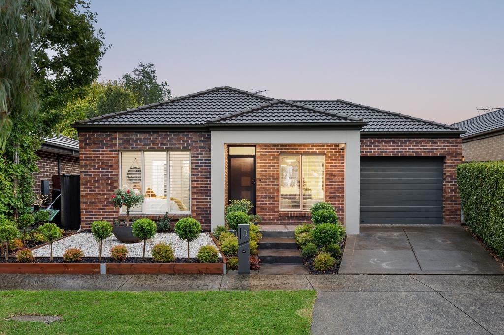 3 Gardense Pde, South Morang, VIC 3752