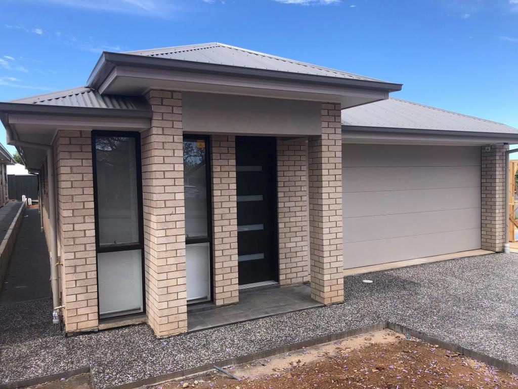 33 Clifton St, Blair Athol, SA 5084