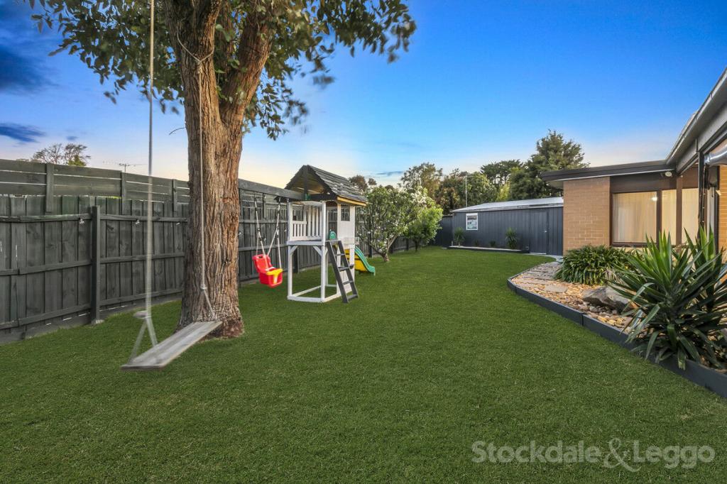 12 MALLORY CT, CRANBOURNE, VIC 3977