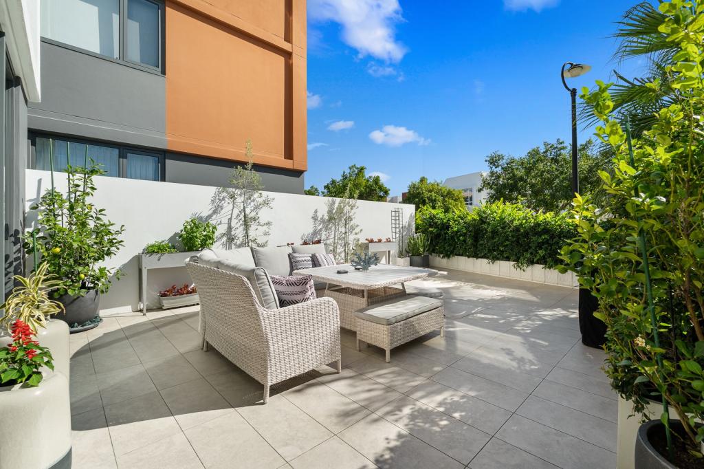 5303 Harbourview Dr, Hope Island, QLD 4212
