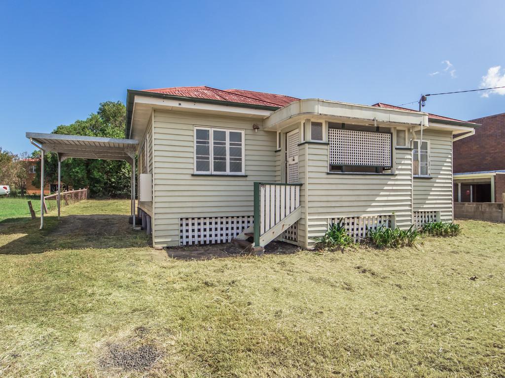 33 South Station Rd, Booval, QLD 4304