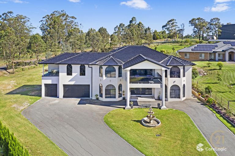 15 Joseph Whitehouse Cl, Minto, NSW 2566
