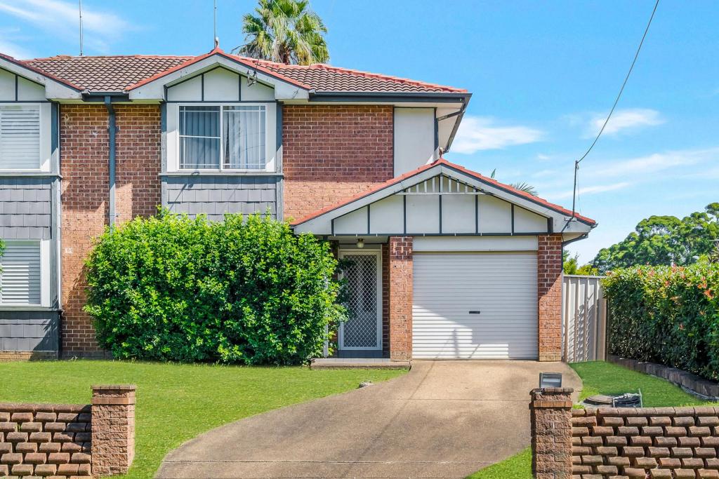 136b Renton Ave, Moorebank, NSW 2170