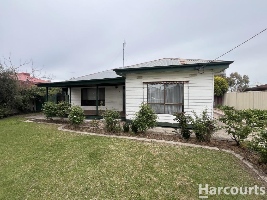 18 Searle St, Horsham, VIC 3400