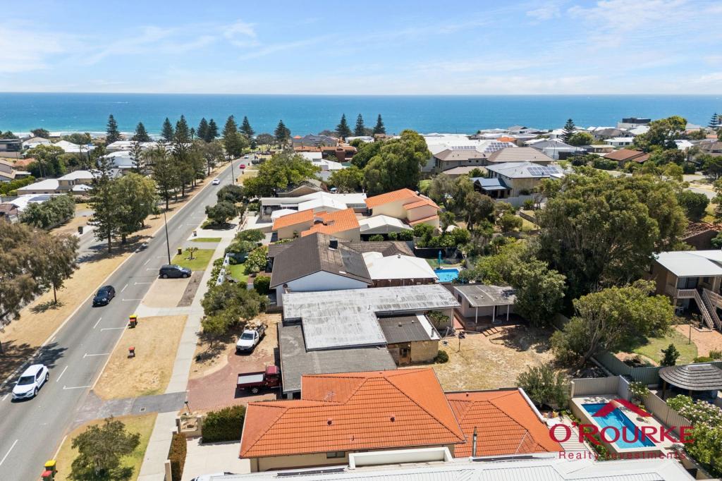 30 Karrinyup Rd, Trigg, WA 6029