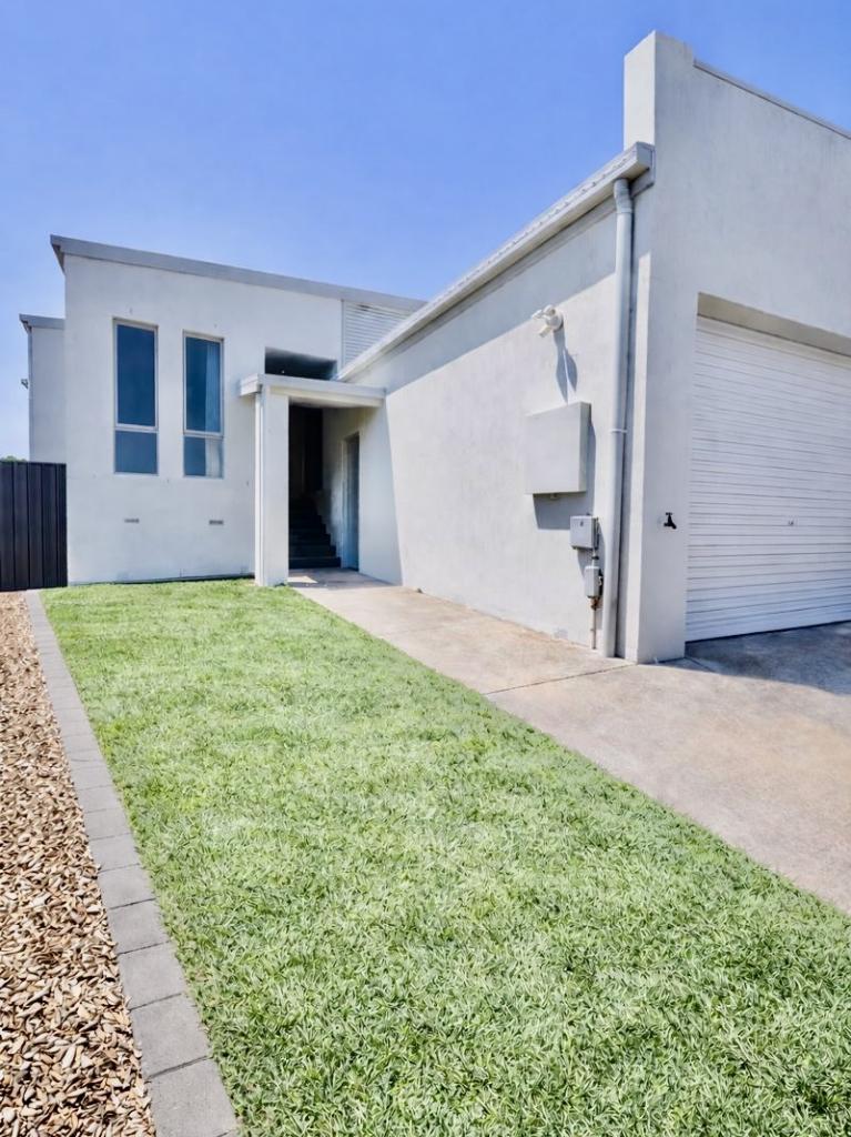 1/18 Breen Pl, Jerrabomberra, NSW 2619