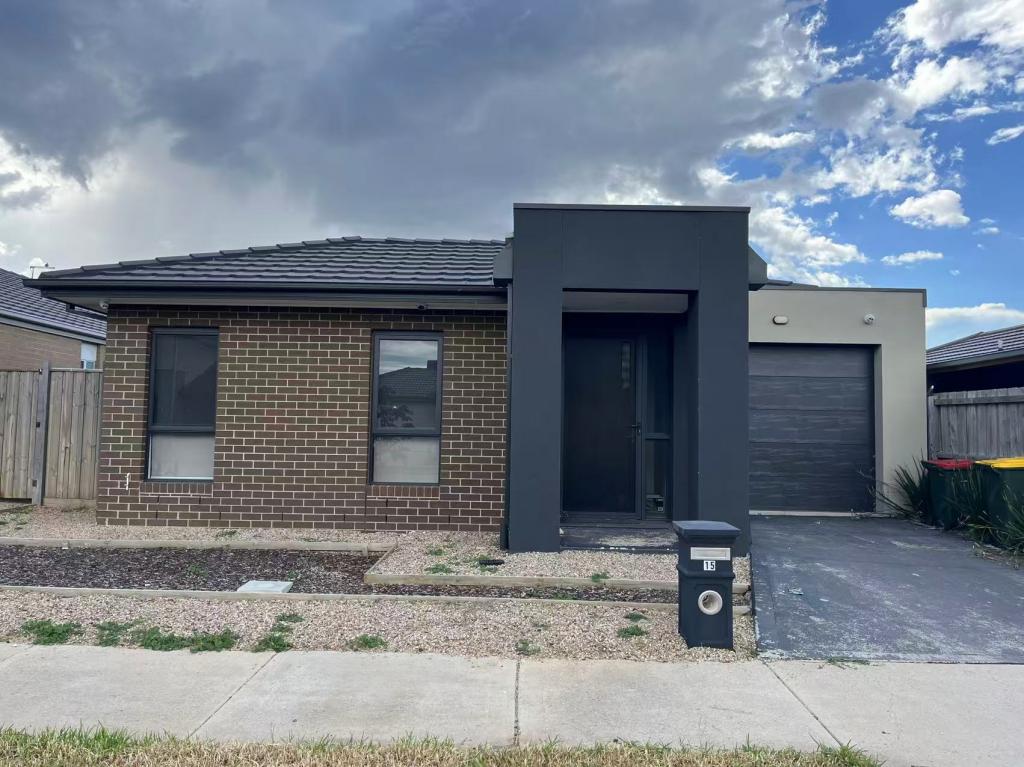 15 Karakul St, Mambourin, VIC 3024