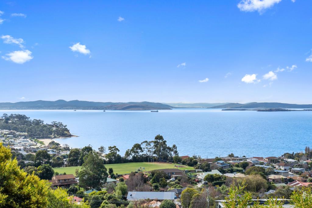 25 Bluebush Cres, Blackmans Bay, TAS 7052