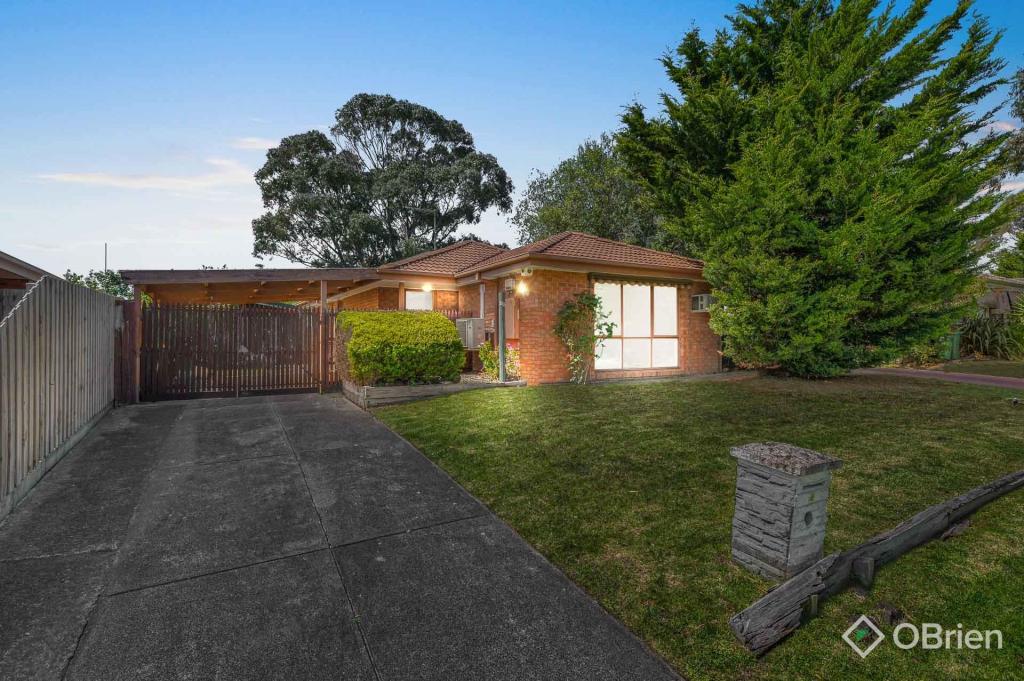 15 Mcmaster Ct, Pakenham, VIC 3810