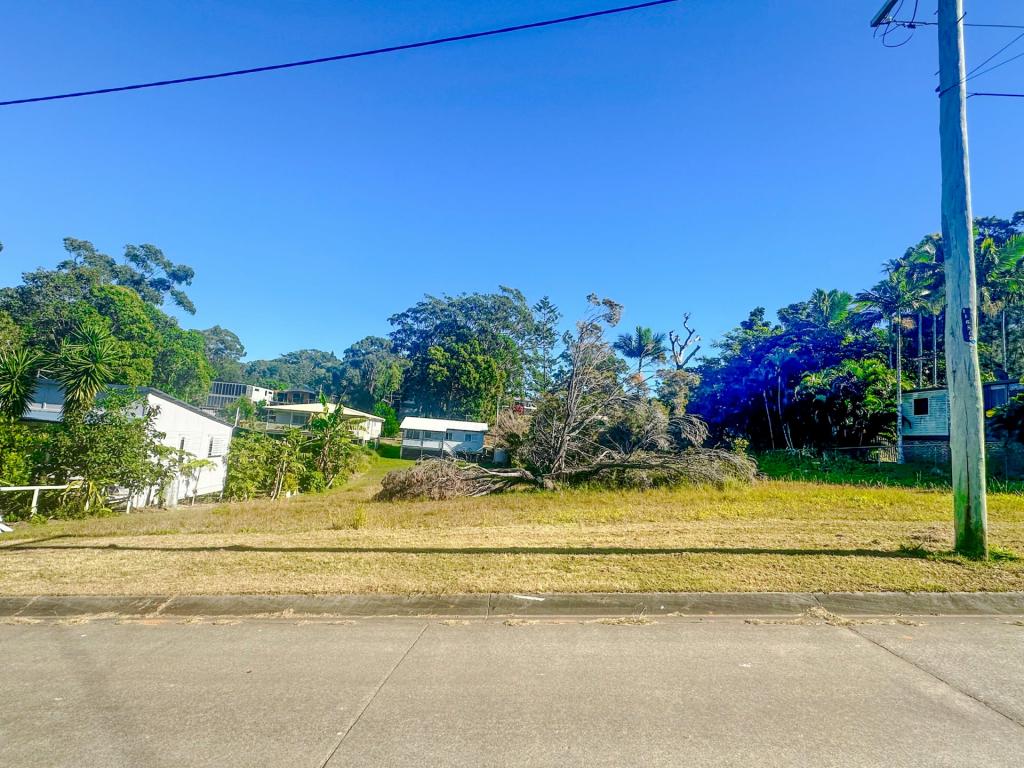 10 Yacht St, Russell Island, QLD 4184