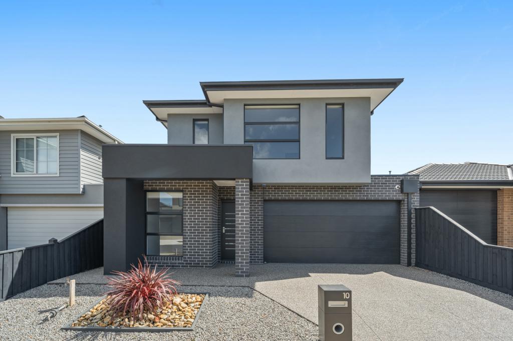 10 LIPIZZAN CRES, TAYLORS LAKES, VIC 3038