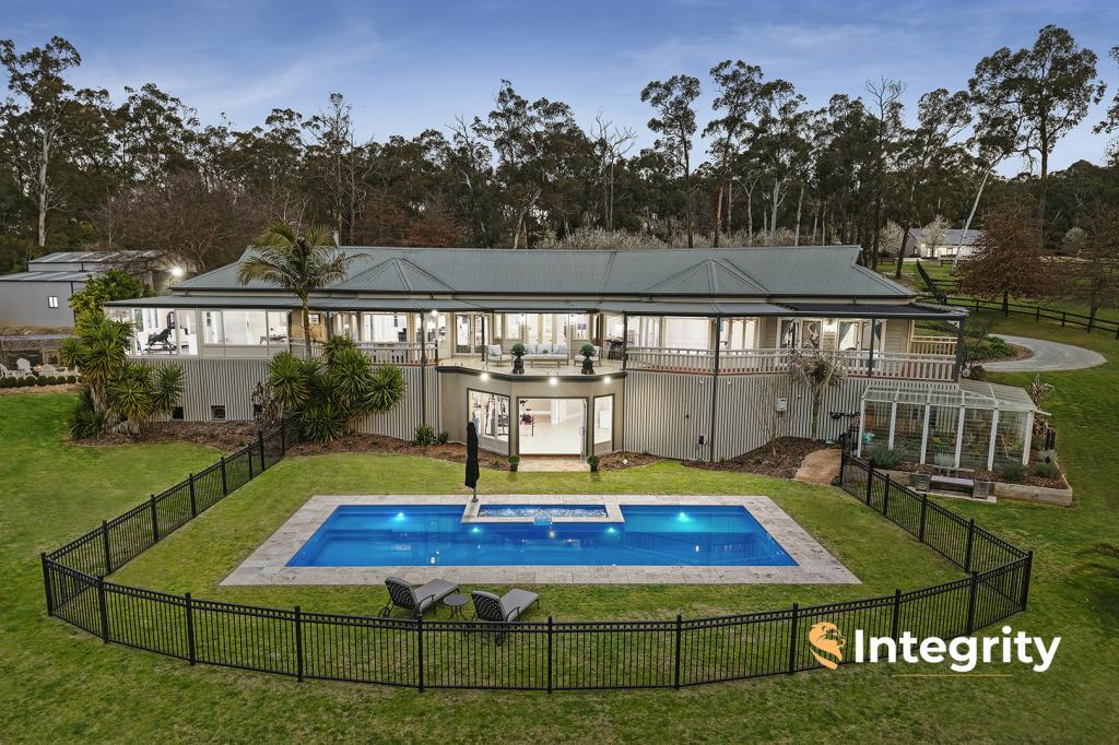 30 Rodger Rd, Wandin North, VIC 3139