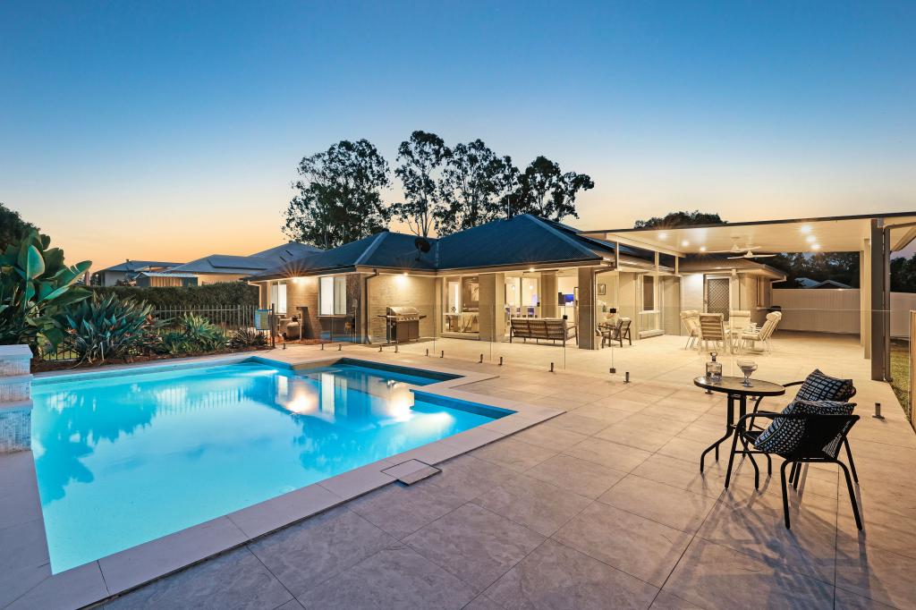 4 Stormvogel Ct, Coomera, QLD 4209