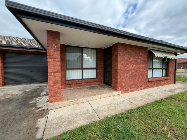 15 Kevington St, Werribee, VIC 3030