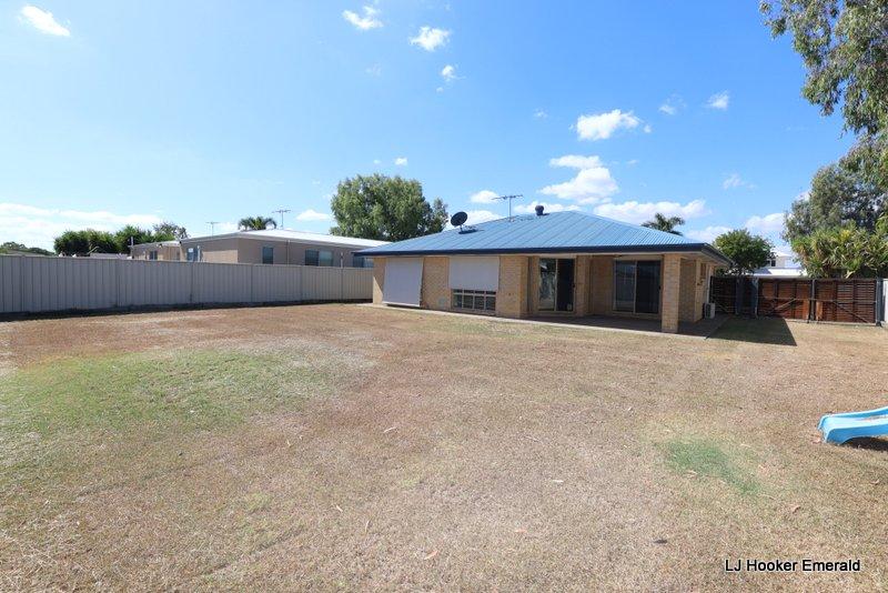 18 Mayfair Dr, Emerald, QLD 4720