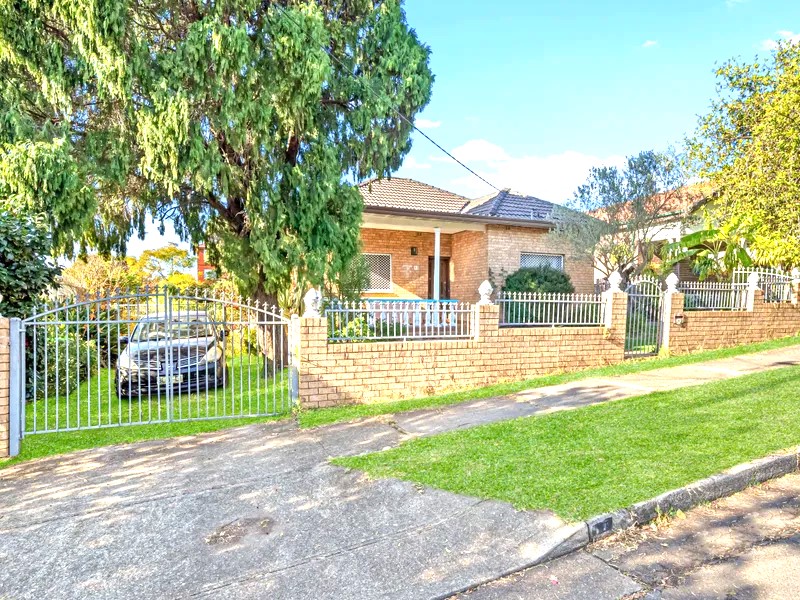 52 DENNIS ST, LAKEMBA, NSW 2195