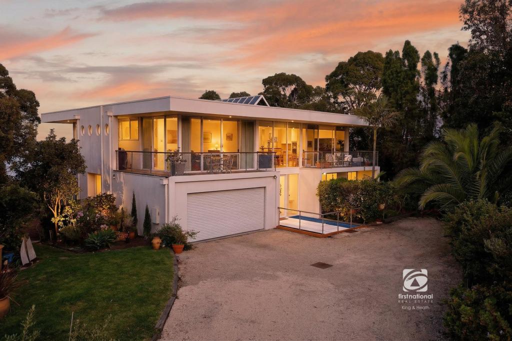 6 Lake Gr, Metung, VIC 3904